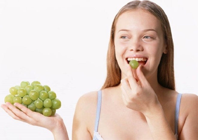Проявление аллергии при употреблении винограда